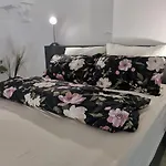 شقة Dreamy Center Location *