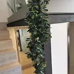 Dreamy Center Location *